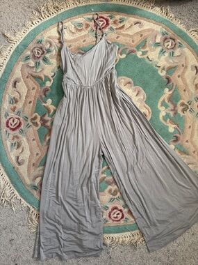 Sleeveless Wide-Leg Jumpsuit in Light Gray